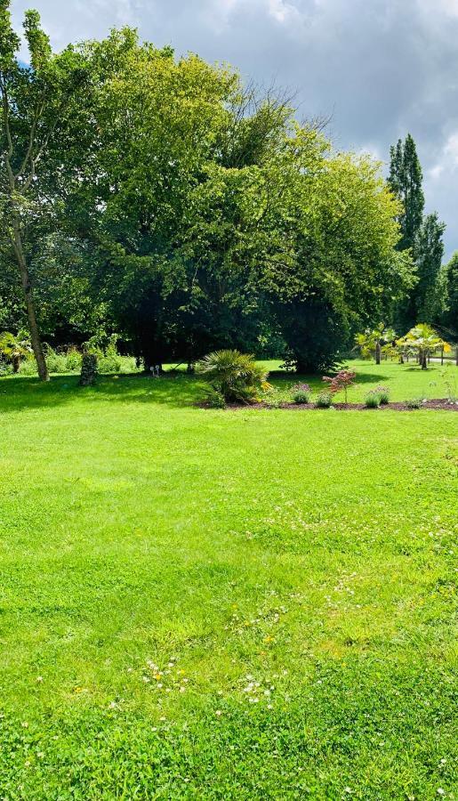 فيلا Le Gite De La Mongatelais Roz-Landrieux المظهر الخارجي الصورة